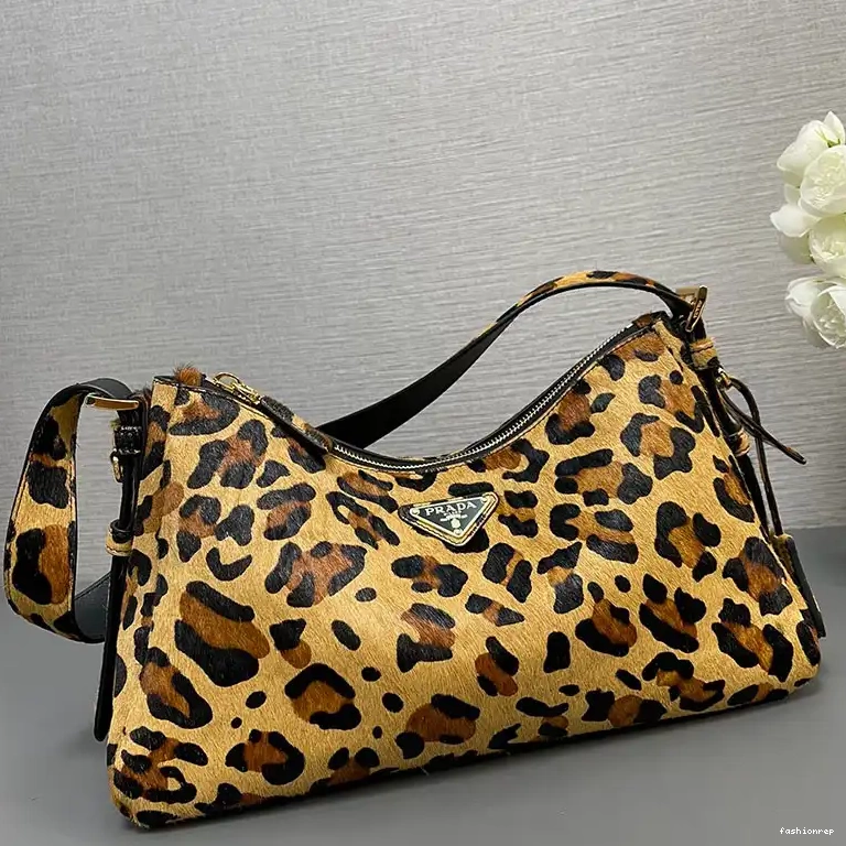Fashionrepsfam ru 2411YA0017 Bags Prada 0825